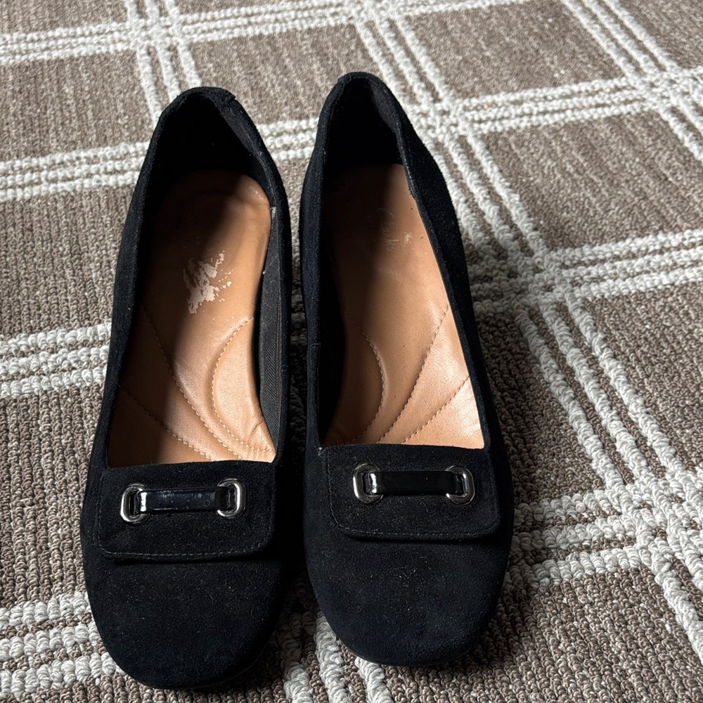Clarks black block-heeled Tealia Gia pumps size 8 women’s suede like finish